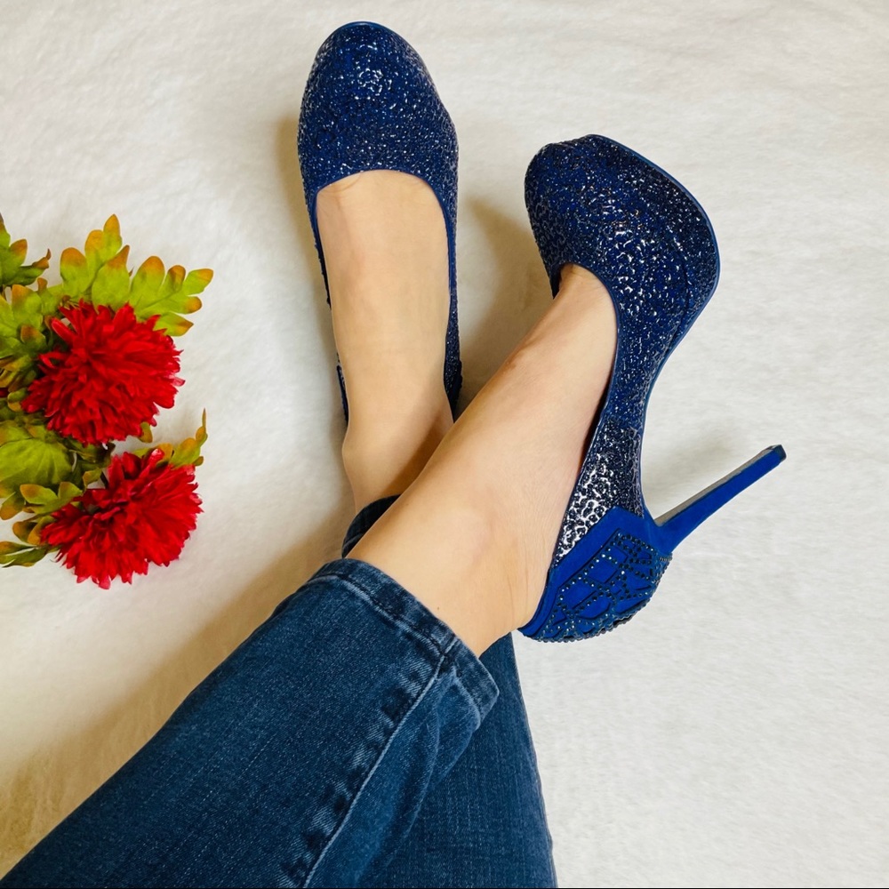 NWOT Gianni Bini Statement Platform Heels